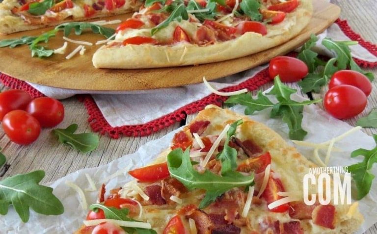 BLT Pizza - The perfect family dinner incorporating your favorite diner staple, the humble Bacon, Lettuce and Tomato sandwich!